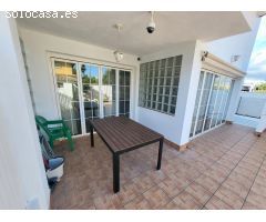 Se vende propiedad consistente en 2 villas pareadas independientes sobre un solar de 1127 m2