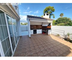 Se vende propiedad consistente en 2 villas pareadas independientes sobre un solar de 1127 m2