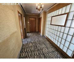 Se vende piso ático en pleno centro de Castellón, en Avenida Rey don Jaime