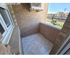 Se vende piso frente al Estadio Castalia. Piso esquinero, todo exterior, con mucha luz