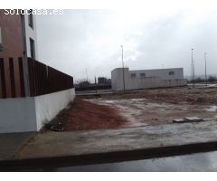 SOLAR EN VENTA CON VISTAS A LA POBLACIÓN Y CENTRO DE SALUD