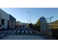 SOLAR INDUSTRIAL BIEN COMUNICADO SITUDADO EN CABANES (CASTELLON)