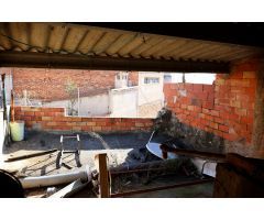 CASA DE PUEBLO CON GARAJE Y PEQUEÑO SOLAR PARA REFORMAR EN VALL DALBA