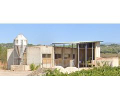 FINCA RUSTICA CON GRANJA
