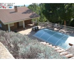 IMPRESIONANTE CHALET EN URBANIZACION LAS PALMAS - BENICASSIM