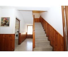 VENTA DE CASA EN ALERA, 4 HABITACIONES, SALÓN, COCINA Y BAÑO, PATIO Y COCINA CAMPERA