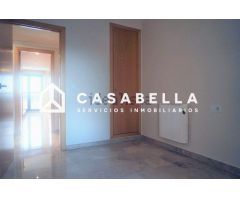 Piso en Venta en Valencia de las Torres, Valencia