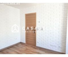 Piso en Venta en Valencia de las Torres, Valencia