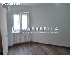 Piso en Venta en Valencia de las Torres, Valencia