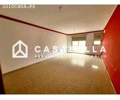 Piso en Venta en Valencia de las Torres, Valencia