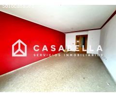 Piso en Venta en Valencia de las Torres, Valencia