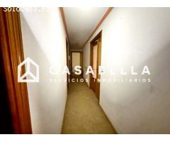 Piso en Venta en Valencia de las Torres, Valencia