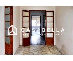 Piso en Venta en Valencia de las Torres, Valencia