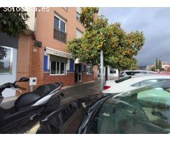 LOCAL COMERCIAL CON LICENCIA, EN ESQUINA DE CALLE  TERESA DE CALCUTA