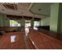 LOCAL COMERCIAL CON LICENCIA, EN ESQUINA DE CALLE  TERESA DE CALCUTA