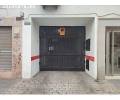 AMPLIA PLAZA DE GARAJE JUNTO AV ALMOGÁVARES!!!