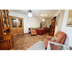 ¡¡ BONITA CASA JUNTO A LA PLAZA DEL POTRO!!