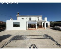 Espectacular Chalet en Aguilar de la Frontera – Confort, Espacio y Naturaleza