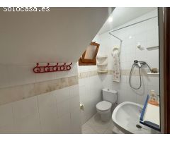 ???? ¡Oportunidad en Fuente Palmera! Casa adosada con amplios espacios y gran potencial ??????