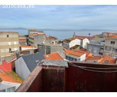 EDIFICIO CON GARAJE Y LOCAL COMERCIAL EN CENTRO DE RIBEIRA