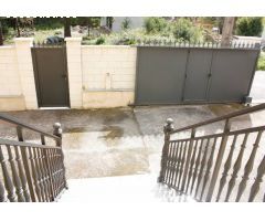 AMPLIA VIVIENDA EN VENTA, CON EXTERIOR.