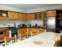 AMPLIA VIVIENDA EN VENTA, CON EXTERIOR.