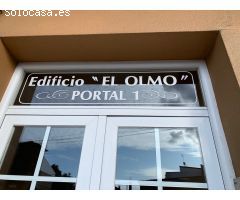 SE VENDE O ALQUILA ENTREPLANTA COMERCIAL EN RIANXO