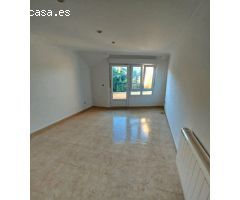 SE VENDE ÁTICO ÚNICO EN ZONA RESIDENCIAL DE RIBEIRA