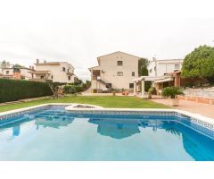 Excepcional casa con piscina y amplio garaje en Can Villalba