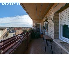 EXCELENTE PISO DE 4 HABITACIONES EN ALMENAR CON PLAZA DE PARQUING Y TRASTERO