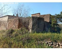 Encantador terreno con agua y luz de 1,2 ha