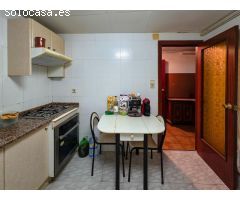 ¡Descubre esta casa de 3 plantas en el centro de Rosselló!