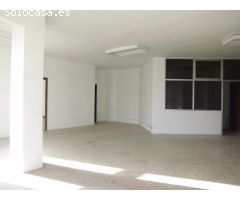 ¡Alquila tu Local Comercial en la Mejor Ubicación de Cervera!