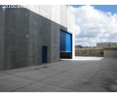 Nave Industrial en el polígono de Cervera, Oportunidad Única !!