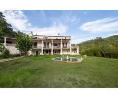 SANT CELONI (PARC NATURAL DEL MONTNEGRE): GRAN MASIA CATALOGADA EN VENTA