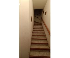 SANT CELONI (CENTRO): MAGNÍFICA CASA EN ESQUINA MUY BIEN SITUADA CON PÁRQUING Y TERRAZA