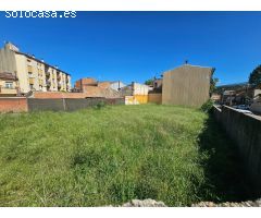 SANT CELONI (LA BATLLÒRIA): SOLAR ESQUINERO LLANO APTO PARA CONSTRUIR EDIFICIO O CASAS PAREADAS