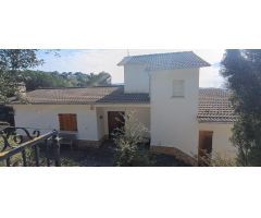 VALLGORGUINA (CAN PUIGDEMIR):  GRAN CHALET RÚSTICO EN VENTA  EN PLENA NATURALEZA