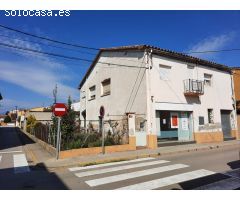 Casa con terreno en el centro de Vilobí dOnyar