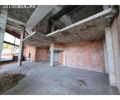 Tu negocio en un amplio local en bruto de lEixample de Figueres