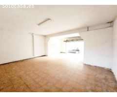 Local para garaje o almacén en Olot