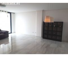 Vivienda luminosa, con terraza y bonitas vistas!!