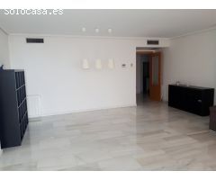 Vivienda luminosa, con terraza y bonitas vistas!!