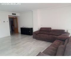 Vivienda luminosa, con terraza y bonitas vistas!!