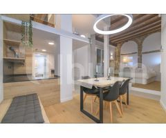 Dúplex con Encanto en el Corazón del Gòtic: Historia, Diseño y Exclusividad