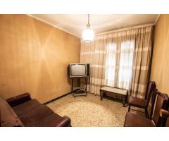 Chalet en Venta en Caspedro, Zaragoza