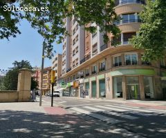 Local comercial en Alquiler en Zaragoza, Zaragoza