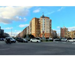 Local comercial en Alquiler en Zaragoza, Zaragoza
