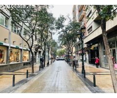 Local comercial en Alquiler en Zaragoza, Zaragoza