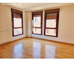 Dúplex en Venta en Zaragoza, Zaragoza